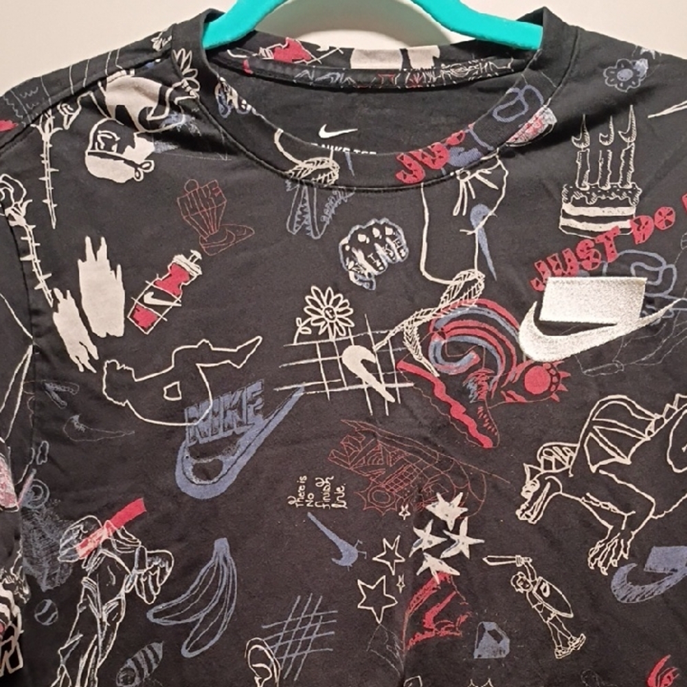Nike Multicolor Graphic Black Tee